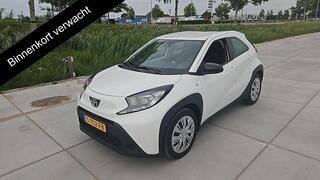 toyota-aygo-x-1.0-vvt-i-mt-play--a