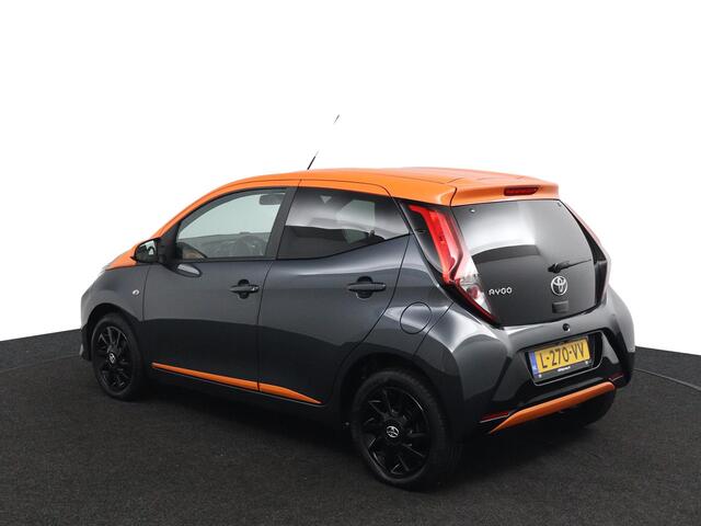 Toyota AYGO 1.0 VVT-i TeamNL | JBL Audio | Climate Control | Automatische Airco | Achteruitrijcamera | Bluetooth |