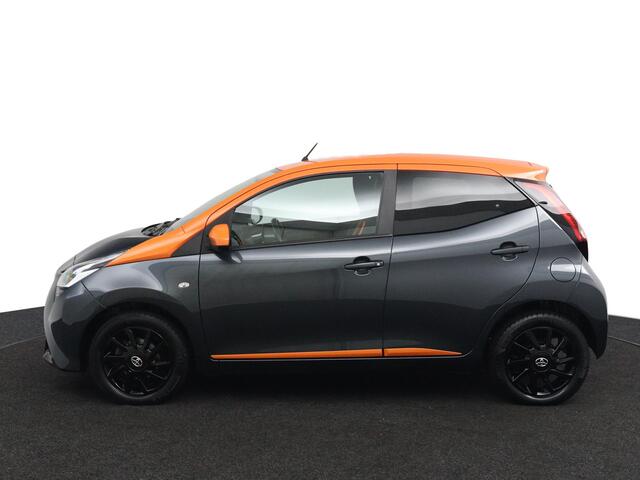 Toyota AYGO 1.0 VVT-i TeamNL | JBL Audio | Climate Control | Automatische Airco | Achteruitrijcamera | Bluetooth |