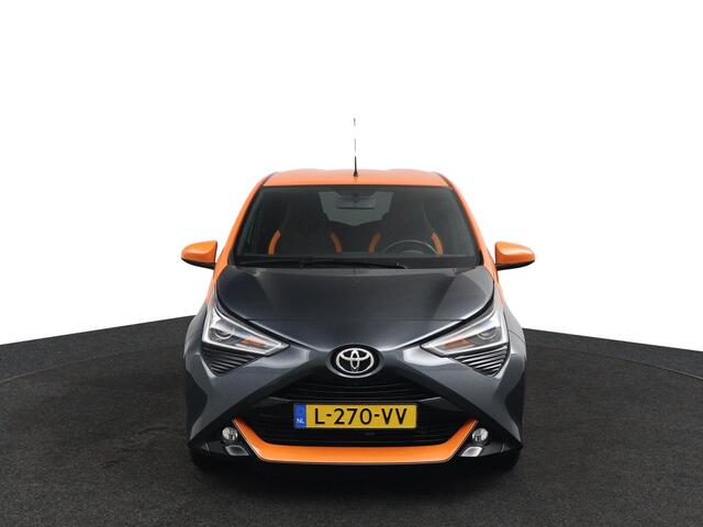 Toyota AYGO 1.0 VVT-i TeamNL | JBL Audio | Climate Control | Automatische Airco | Achteruitrijcamera | Bluetooth |