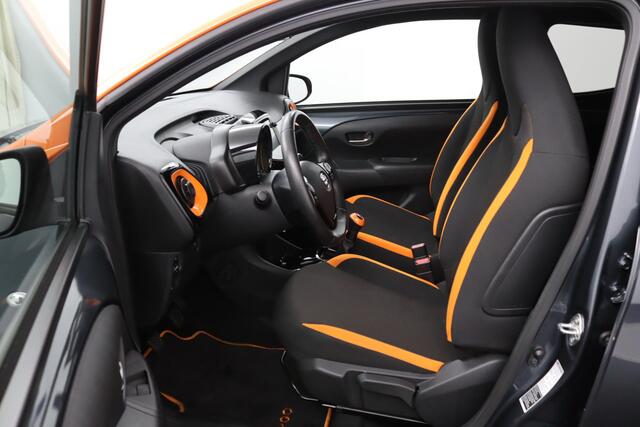 Toyota AYGO 1.0 VVT-i TeamNL | JBL Audio | Climate Control | Automatische Airco | Achteruitrijcamera | Bluetooth |