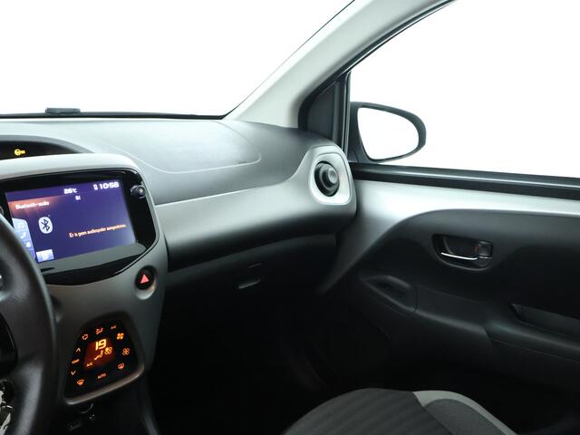 Toyota AYGO 1.0 VVT-i x-cite