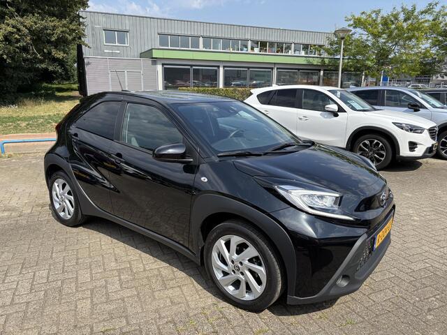 Toyota AYGO X 1.0 VVT-i MT first , Adap.Cruise, Apple Carplay, Clima, Bluetooth, Camera, LMV 17 Inch, LKA,