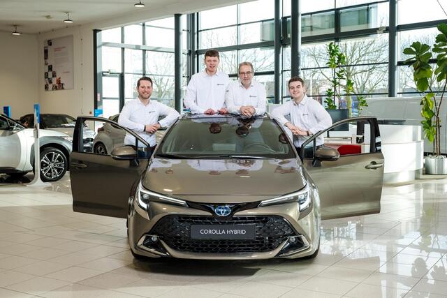 Toyota AYGO X 1.0 VVT-i MT Play, Apple Carplay & Android Auto, Camera, Airco, Cruise Control!