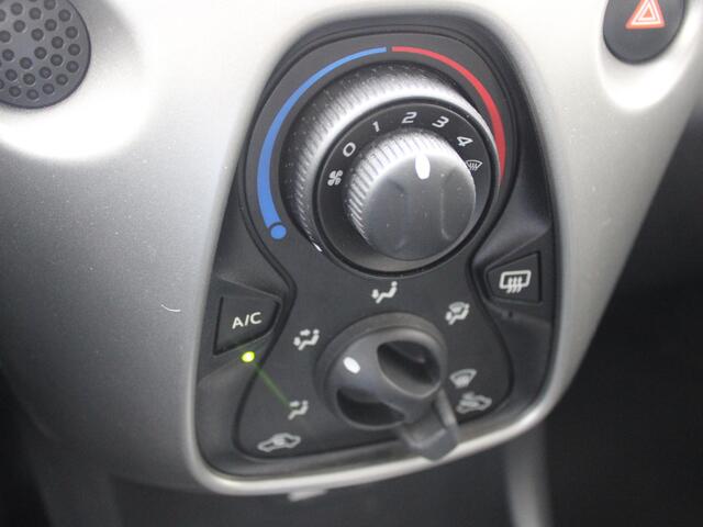 Toyota AYGO 1.0 VVT-i x-wave | ELEKTRISCH VOUWDAK | ACHTERUITRIJCAMERA |