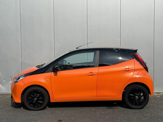 Toyota AYGO 1.0 VVT-i x-cite | Carmera | LM velgen | All season | Airco | DAB |