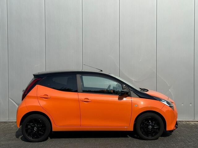 Toyota AYGO 1.0 VVT-i x-cite | Carmera | LM velgen | All season | Airco | DAB |
