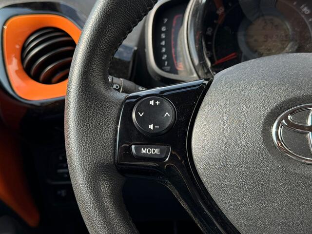 Toyota AYGO 1.0 VVT-i x-cite | Carmera | LM velgen | All season | Airco | DAB |