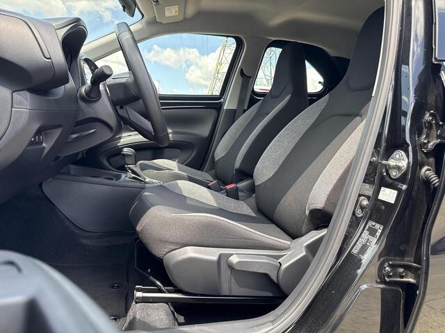 Toyota AYGO X 1.0 VVT-i S-CVT Play **AUTOMAAT/ APPLE CARPLAY/ CRUISE CONTROL ADAPTIEF/ 36 MAANDEN GARANTIE**