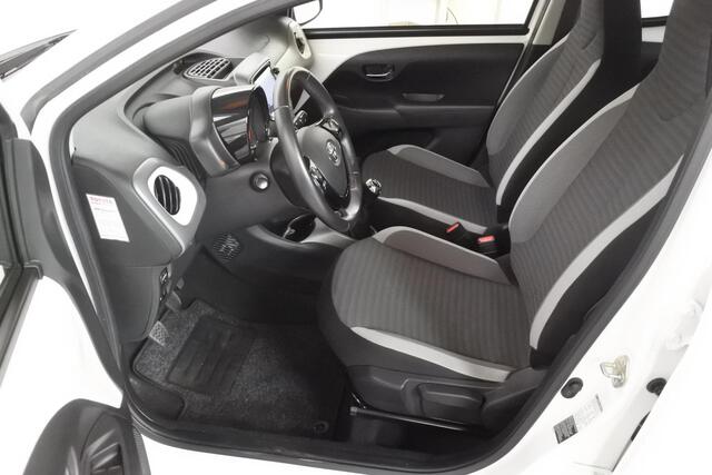 Toyota AYGO 1.0 VVT-i X-play Navigatie