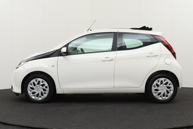 Toyota AYGO 1.0 Cabrio VVT-i x-play Carplay Camera LED
