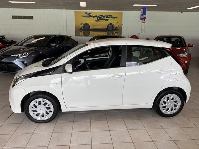 Toyota AYGO 1.0 VVT-i x-play
