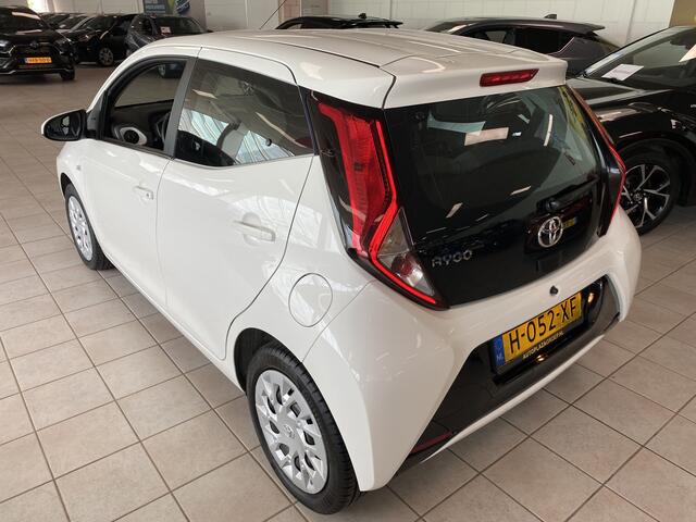 Toyota AYGO 1.0 VVT-i x-play