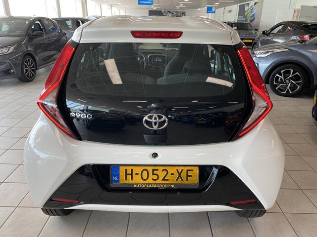 Toyota AYGO 1.0 VVT-i x-play