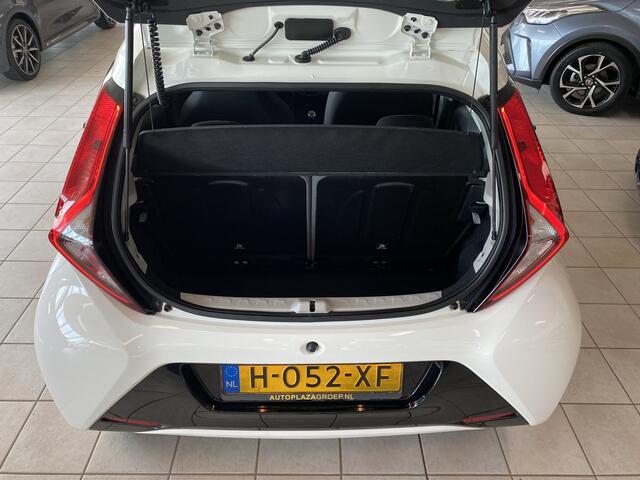 Toyota AYGO 1.0 VVT-i x-play