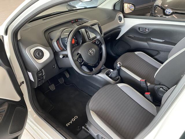 Toyota AYGO 1.0 VVT-i x-play