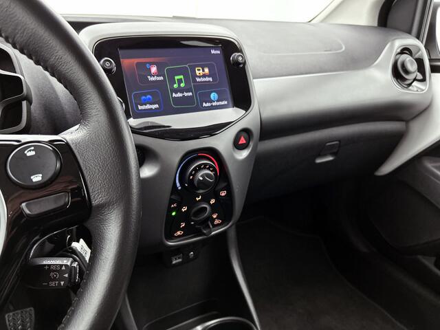 Toyota AYGO 1.0 VVT-i x-play | weinig km | dealer onderhouden | Apple carplay-Android auto| Airco |
