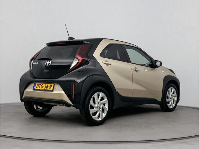 Toyota AYGO X 1.0 VVT-i S-CVT Premium Limited Automaat | Parkeersensoren | Keyless Entry |