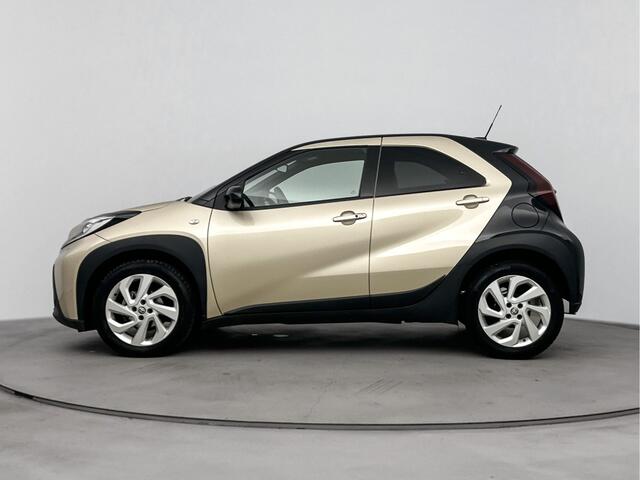 Toyota AYGO X 1.0 VVT-i S-CVT Premium Limited Automaat | Parkeersensoren | Keyless Entry |
