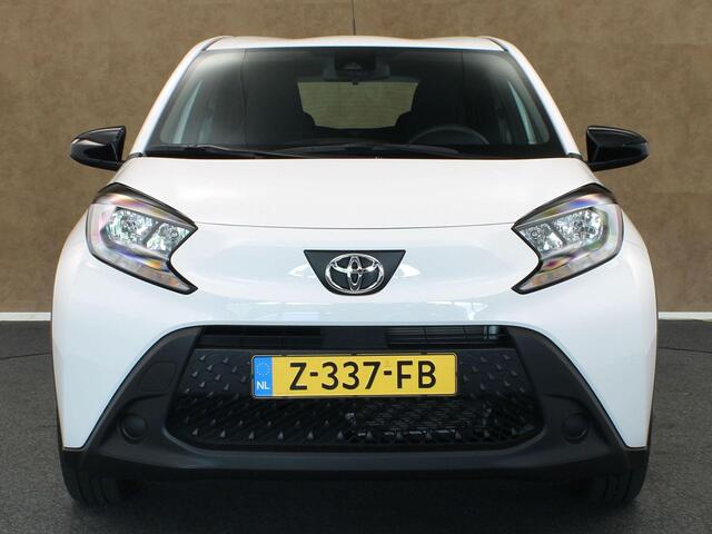 Toyota AYGO X 1.0 VVT-i MT Play - ORIGINEEL NEDERLANDSE AUTO - AIRCO - ADAPTIEVE CRUISE CONTROL - ACHTERUITRIJCAMERA - BLUETOOTH - LICHTSENSOR - DAB RADIO