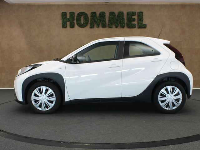 Toyota AYGO X 1.0 VVT-i MT Play - ORIGINEEL NEDERLANDSE AUTO - AIRCO - ADAPTIEVE CRUISE CONTROL - ACHTERUITRIJCAMERA - BLUETOOTH - LICHTSENSOR - DAB RADIO