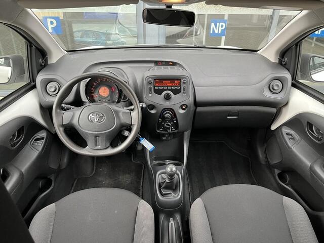 Toyota AYGO 1.0 VVT-i x-now | Airco | 5-deurs |