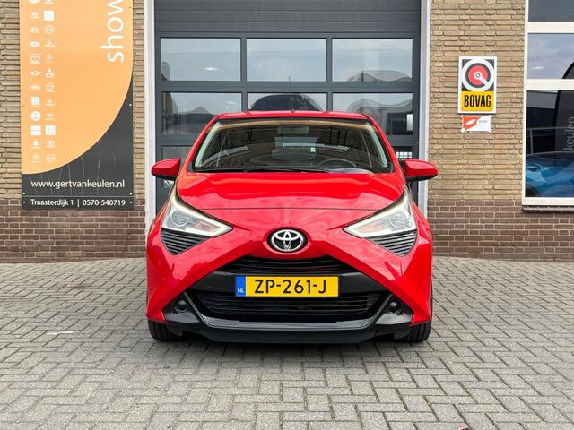 Toyota AYGO 1.0 VVT-I X-PLAY LIMITED 5-DRS AIRCO/CARPLAY/CAMERA/NL-AUTO/1E EIG.