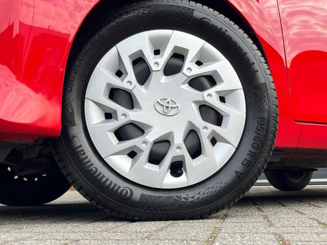 Toyota AYGO 1.0 VVT-I X-PLAY LIMITED 5-DRS AIRCO/CARPLAY/CAMERA/NL-AUTO/1E EIG.
