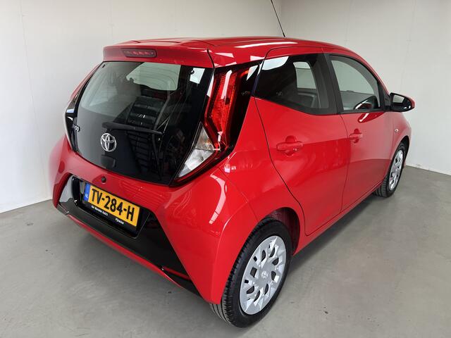 Toyota AYGO 1.0 VVT-i x-play NAP Camera Apple Carplay DAB