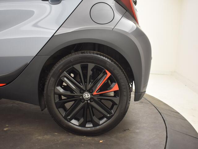 Toyota AYGO 1.0 VVT-i S-CVT Undercover | Parkeersensoren V+A | Stoelverwarmi