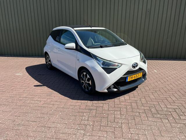 Toyota AYGO 1.0 VVT-i x-first Cabriodak, Apple Carplay, Achteruitrijcamera