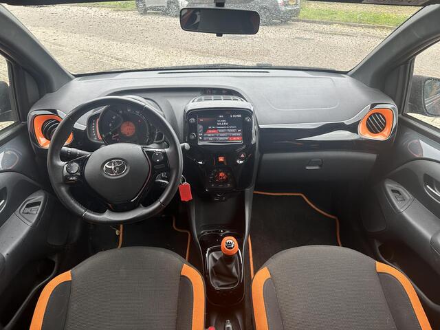 Toyota AYGO 1.0 VVT-i x-JBL