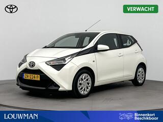 toyota-aygo-1.0-vvt-i-x-play--park