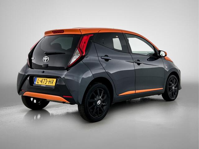 Toyota AYGO 1.0 VVT-i x-JBL | 1e Eigenaar | BTW | Dealer Onderhouden | LM Velgen | Climate Control | Apple Carplay / Android Auto |