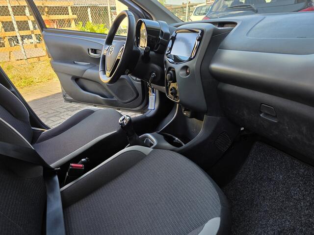 Toyota AYGO 1.0 VVT-i x-Play, Carplay! Camera! 1e Eig! Zondag OPEN!