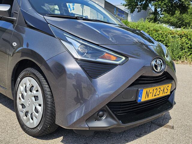 Toyota AYGO 1.0 VVT-i x-Play, Carplay! Camera! 1e Eig! Zondag OPEN!