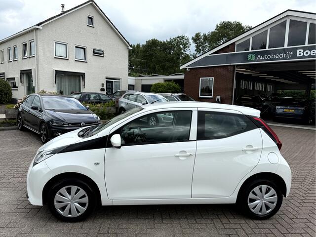 Toyota AYGO 1.0 VVT-i x-fun Airco, Bluetooth, DAB