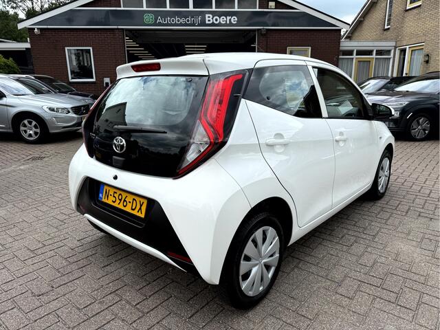 Toyota AYGO 1.0 VVT-i x-fun Airco, Bluetooth, DAB
