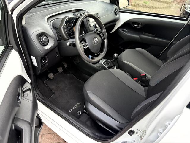 Toyota AYGO 1.0 VVT-i x-fun Airco, Bluetooth, DAB