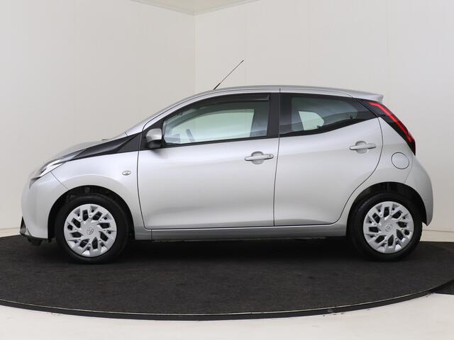 Toyota AYGO 1.0 VVT-i x-play I Apple Carplay/Android Auto I Airco I Dealer Onderhouden I