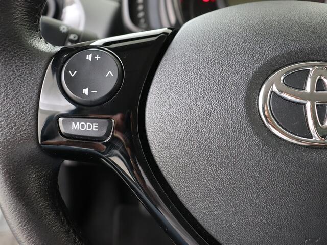 Toyota AYGO 1.0 VVT-i x-play I Apple Carplay/Android Auto I Airco I Dealer Onderhouden I