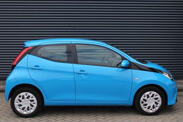 Toyota AYGO 1.0 VVT-i x-play limited Car-play Camera