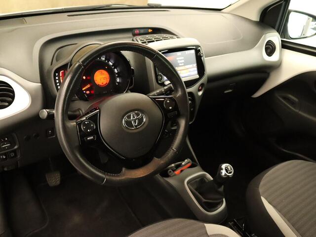 Toyota AYGO 1.0 VVT-i x-play limited - ORIGINEEL NEDERLANDSE AUTO - APPLE CARPLAY & ANDROID AUTO - ACHERUITRIJCAMERA - AIRCO - NAVIGATIE