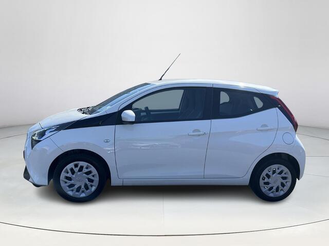 Toyota AYGO 1.0 VVT-i x-play | Apple CarPlay/Android auto | Achteruitrijcamera | Airco