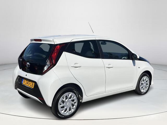Toyota AYGO 1.0 VVT-i x-play | Apple CarPlay/Android auto | Achteruitrijcamera | Airco