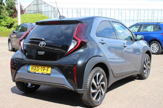 Toyota AYGO X 1.0 S-CVT Envy Automaat | Parkeersensoren | Stoelverwarming | Keyless |