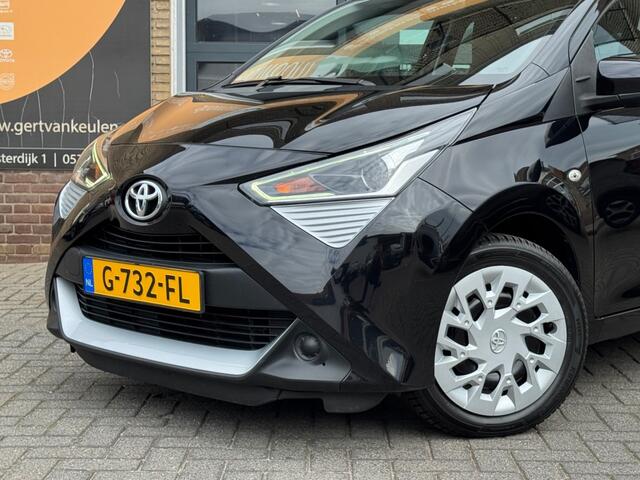 Toyota AYGO 1.0 VVT-I X-PLAY LIMITED 5-DRS AIRCO/NAVI/LED/CAMERA/NL-AUTO/1E EIG.