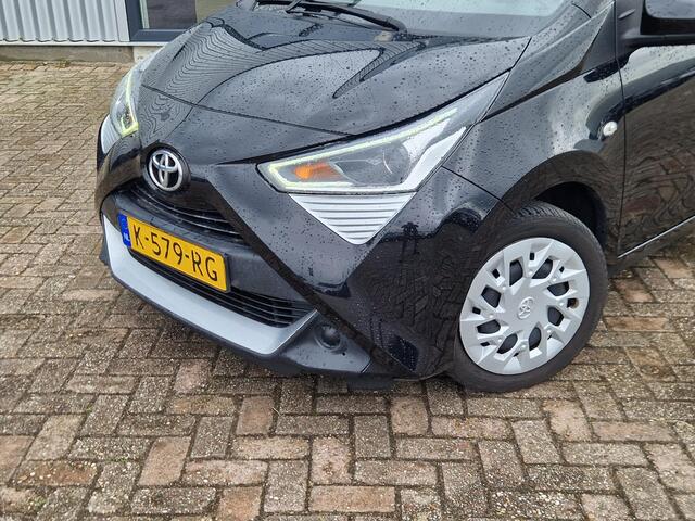 Toyota AYGO 1.0 VVT-i x-play