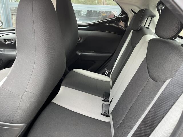 Toyota AYGO 1.0 VVT-i x-play
