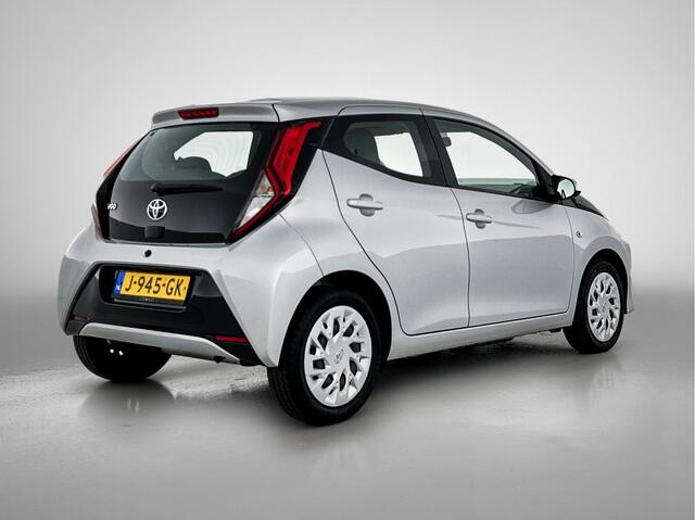 Toyota AYGO 1.0 VVT-i x-play | 1e Eigenaar | Nieuw Geleverd en Onderhouden | BTW'er |